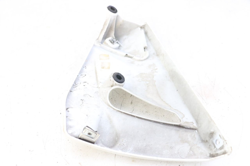 photo de SOTTOPEDANA DESTRA MOTO GUZZI NORGE 8V GT 1200 (2011 - 2016) - Zoom sullo stato d'uso