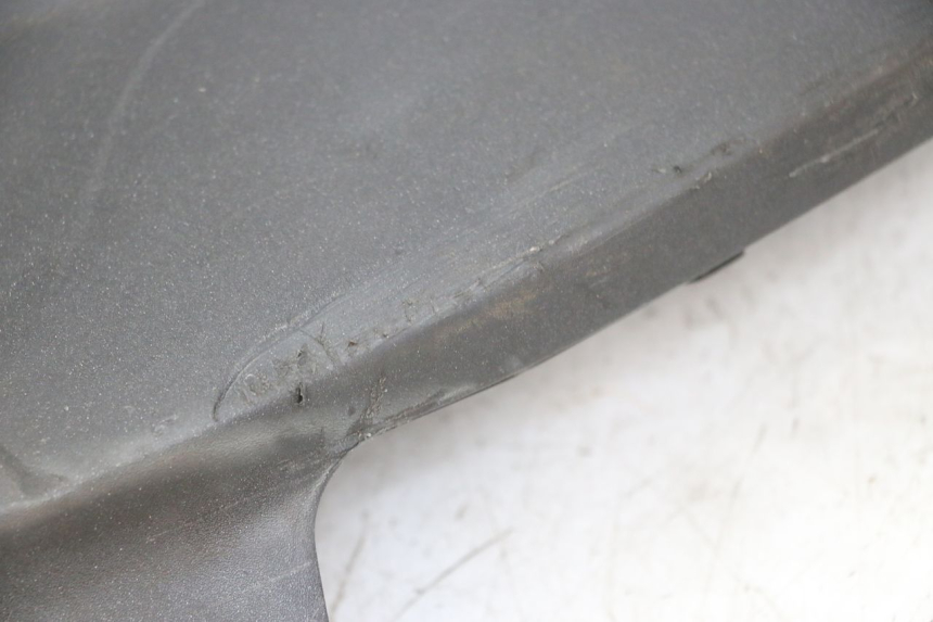 photo de SOTTOPEDANA DESTRA PEUGEOT SATELIS 125 (2013 - 2018) - Dettagli dei punti di fissaggio