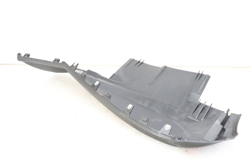 photo de SOTTOPEDANA DESTRA PEUGEOT SATELIS 125 (2013 - 2018) - Marcature e riferimenti originali