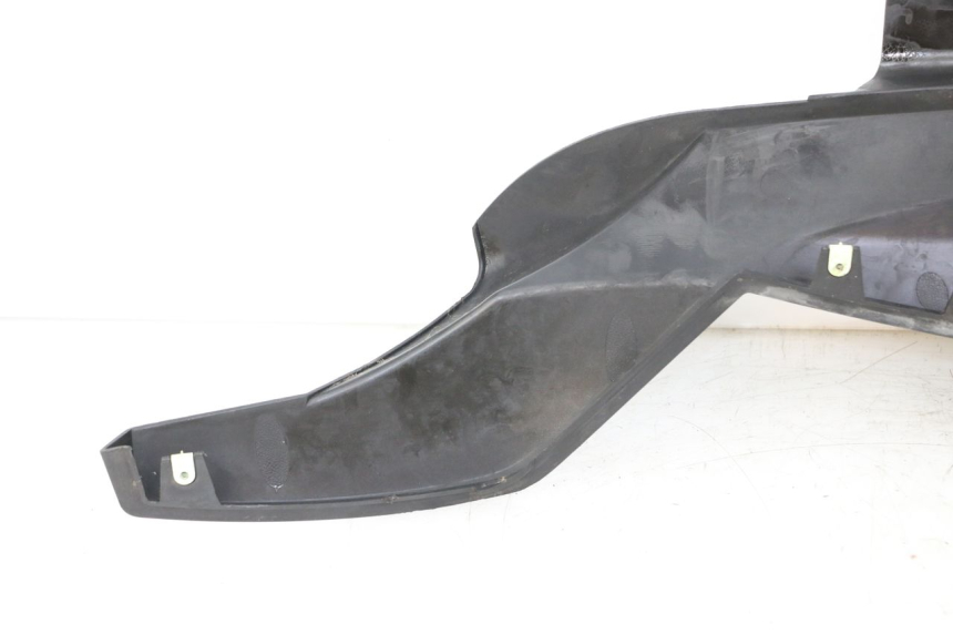 photo de SOTTOPEDANA DESTRA PEUGEOT SATELIS COMPRESSOR K15 125 (2006 - 2009) - Primo piano tecnico