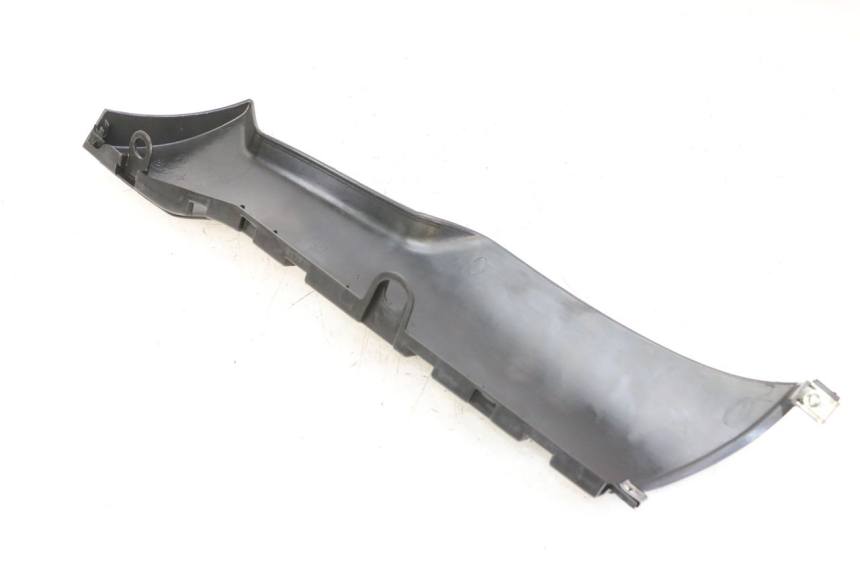 photo de SOTTOPEDANA DESTRA PIAGGIO NRG POWER PUREJET 50 (2018 - 2021) - Primo piano tecnico