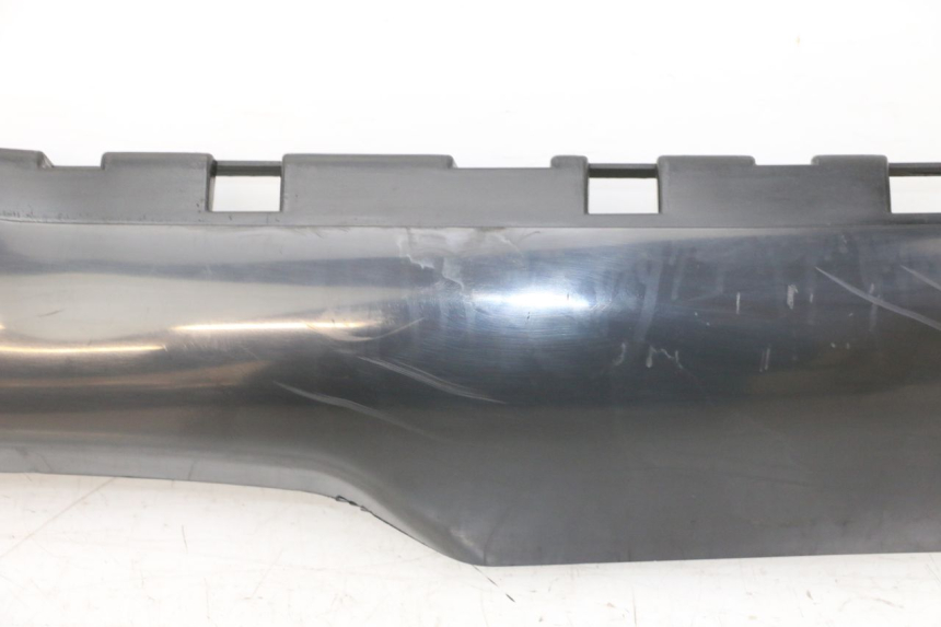 photo de SOTTOPEDANA DESTRA PIAGGIO NRG POWER PUREJET 50 (2018 - 2021) - Dettagli dei punti di fissaggio