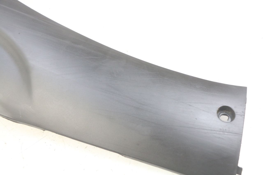 photo de BASSO DELLA SCATOLA DESTRA TNT MOTOR ROMA 10' 4T 50 (2019 - 2022) - Dettagli dei punti di fissaggio