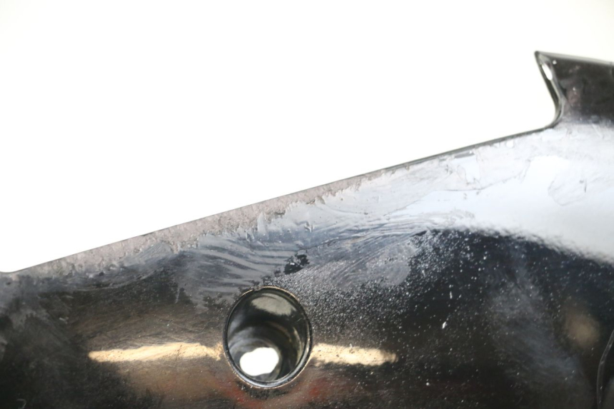 photo de BASSO DELLA SCATOLA DESTRA DAELIM S3 125 (2010 - 2017) - Zoom sullo stato d'uso