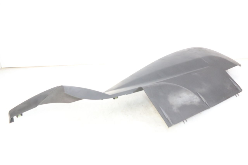 photo de BASSO DELLA SCATOLA DESTRA PEUGEOT SATELIS 125 (2006 - 2009) - Primo piano tecnico