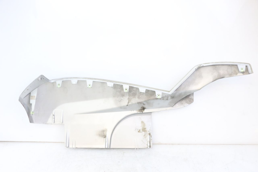 photo de SOTTOPEDANA DESTRA PEUGEOT SATELIS 125 (2010 - 2012) - Primo piano tecnico