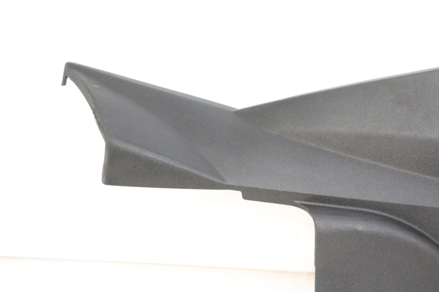 photo de SOTTOPEDANA DESTRA PEUGEOT SATELIS 125 (2013 - 2018) - Stato della superficie e materiale