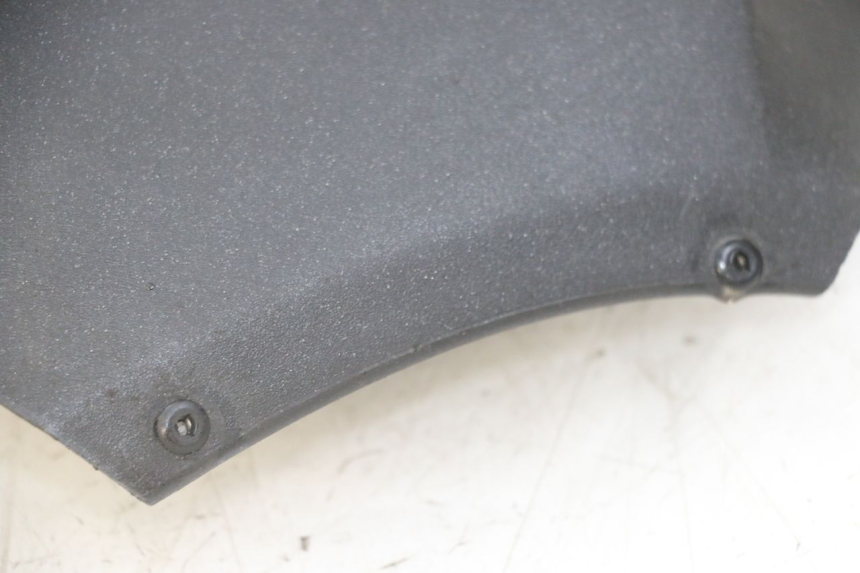 photo de SOTTOPEDANA DESTRA PEUGEOT SATELIS 125 (2013 - 2018) - Primo piano tecnico