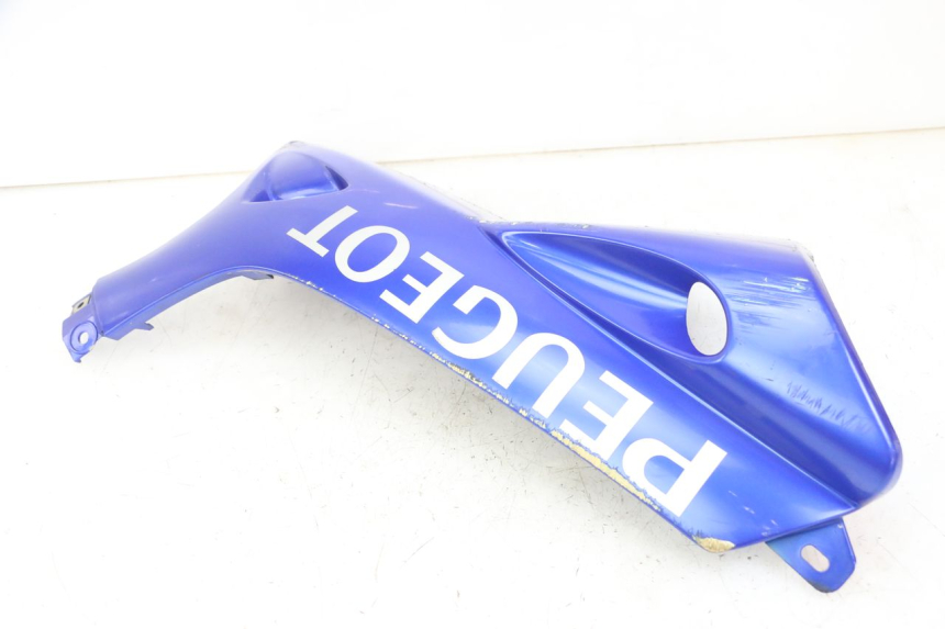 photo de SOTTOPEDANA DESTRA PEUGEOT SPEEDFIGHT 2 LC 50 (2000 - 2009) - Primo piano tecnico