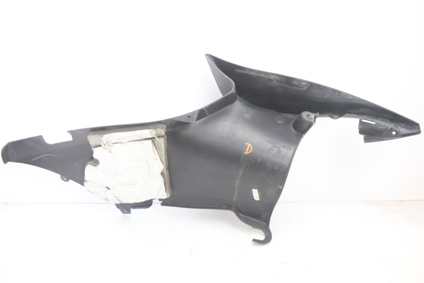 photo de SOTTOPEDANA DESTRA CAN-AM SPYDER RS 1000 (2008 - 2012) - Dettagli dei punti di fissaggio