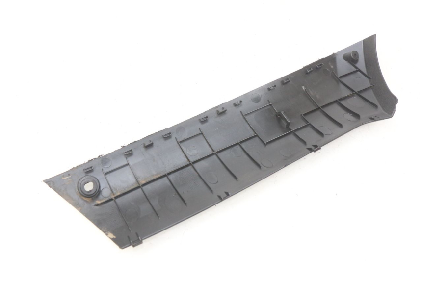 photo de BASSO DELLA SCATOLA DESTRA PEUGEOT STREETZONE 4T 50 (2018 - 2023) - Dettaglio del componente