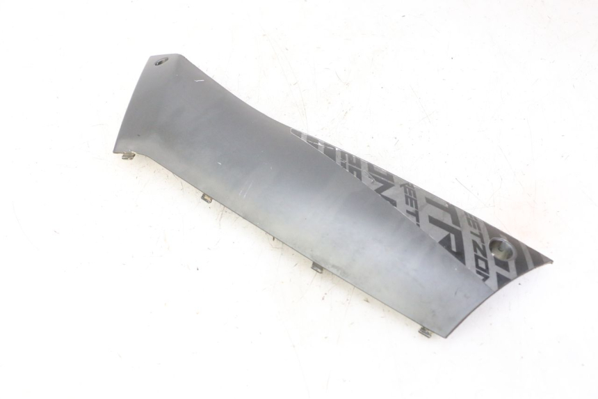 photo de SOTTOPEDANA DESTRA PEUGEOT STREETZONE I NAKED 2T 50 (2018 - 2020) - Dettaglio del componente