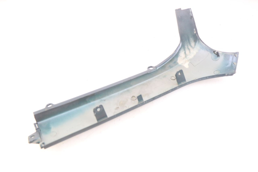 photo de BASSO DELLA SCATOLA DESTRA PEUGEOT SV 125 (1991 - 1994) - Dettagli dei punti di fissaggio