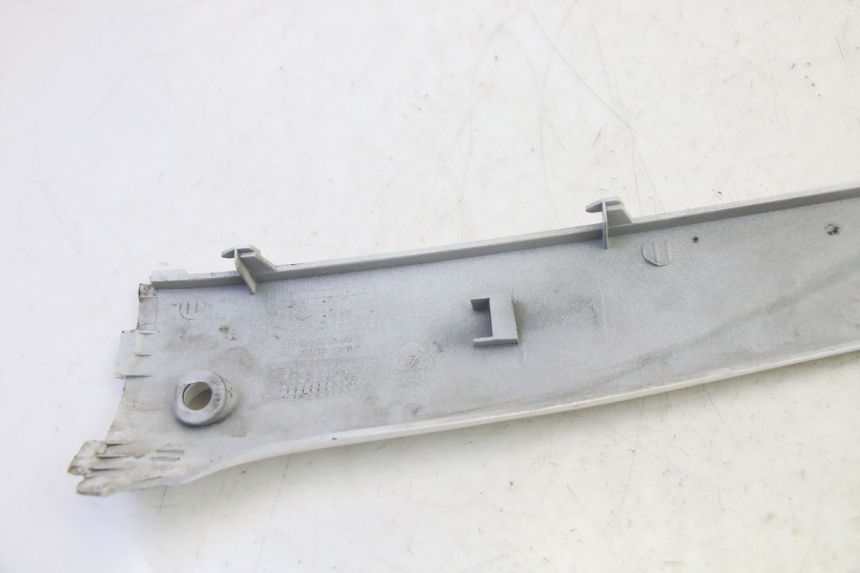 photo de SOTTOPEDANA DESTRA PEUGEOT TWEET PRO EFI 4T 50 (2021 - 2022) - Marcature e riferimenti originali