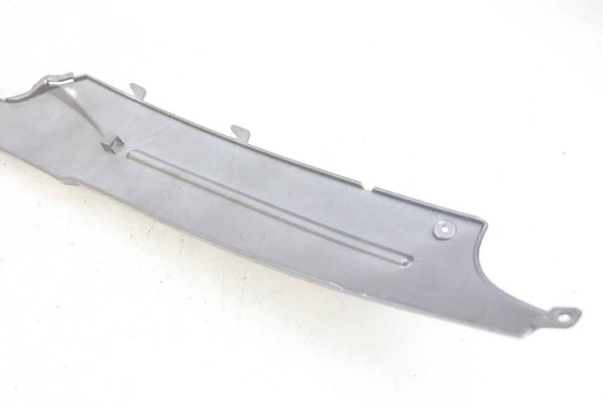 photo de BASSO DELLA SCATOLA DESTRA PEUGEOT V-CLIC VCLIC 50 (2007 - 2013) - Dettagli dei punti di fissaggio