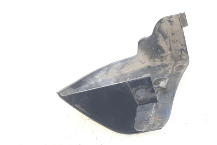 photo de BASSO DELLA SCATOLA DESTRA PIAGGIO VESPA LXV 125 (2006 - 2009) - Zoom sullo stato d'uso