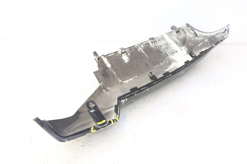 photo de SOTTOPEDANA DESTRA PEUGEOT VIVACITY NEW 2T 50 (2008 - 2017) - Caratteristiche distintive