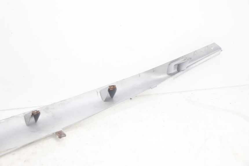 photo de BASSO DELLA SCATOLA DESTRA YAMAHA XMAX X-MAX 125 (2006 - 2009) - Ricambio usato controllato