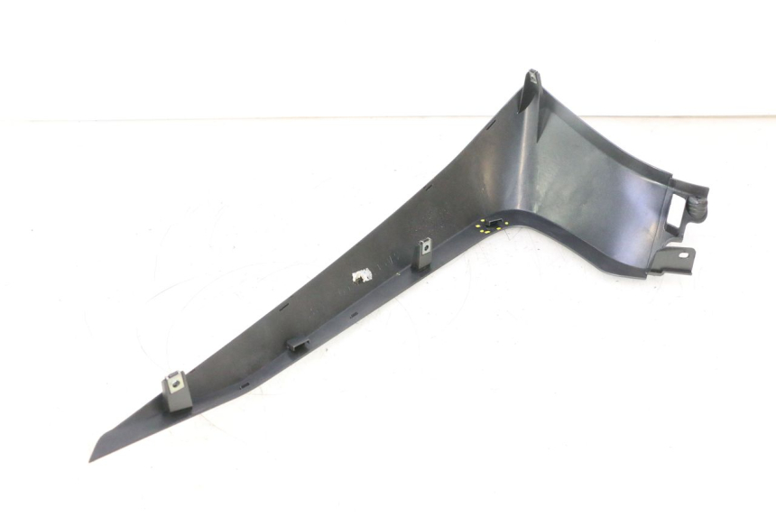 photo de SOTTOPEDANA DESTRA YAMAHA X-MAX XMAX 125 (2010 - 2013) - Stato della superficie e materiale
