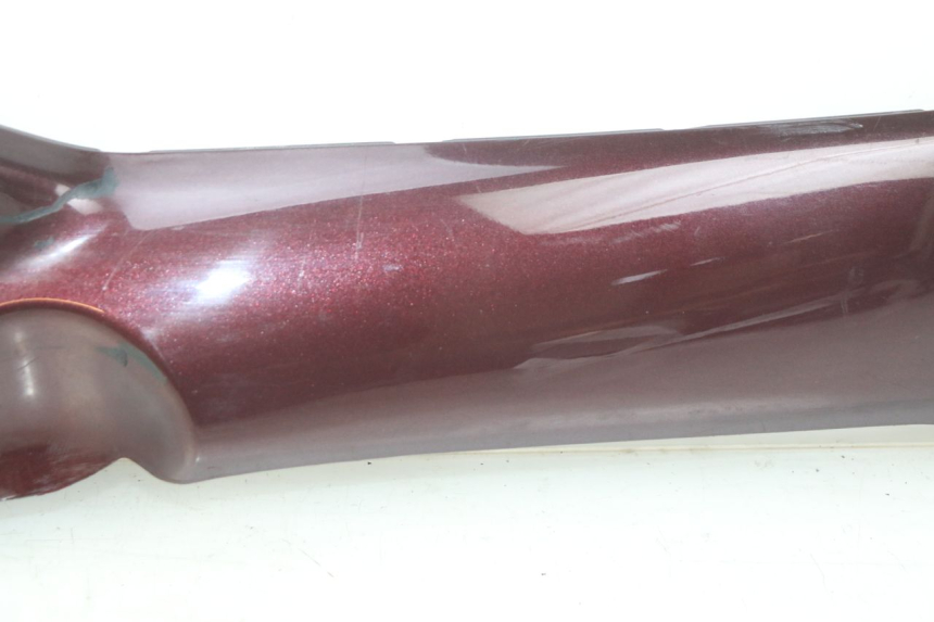 photo de BASSO DELLA SCATOLA DESTRA PIAGGIO X8 125 (2004 - 2007) - Zoom sui componenti