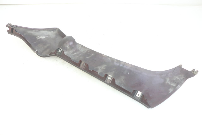 photo de BASSO DELLA SCATOLA DESTRA PIAGGIO X8 125 (2004 - 2007) - Primo piano tecnico