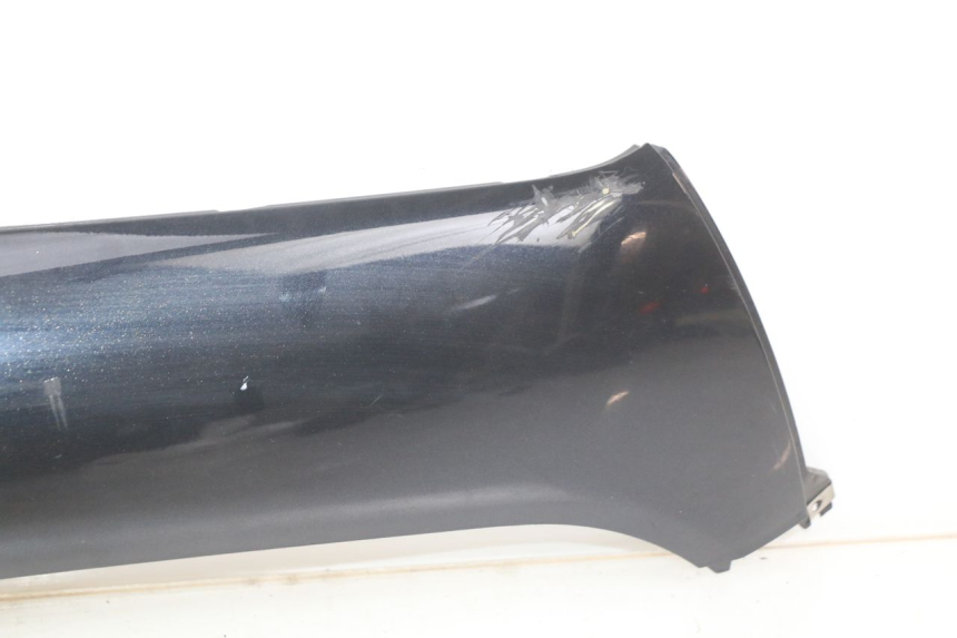 photo de BASSO DELLA SCATOLA DESTRA PIAGGIO X8 125 (2004 - 2007) - Altra vista dell'articolo