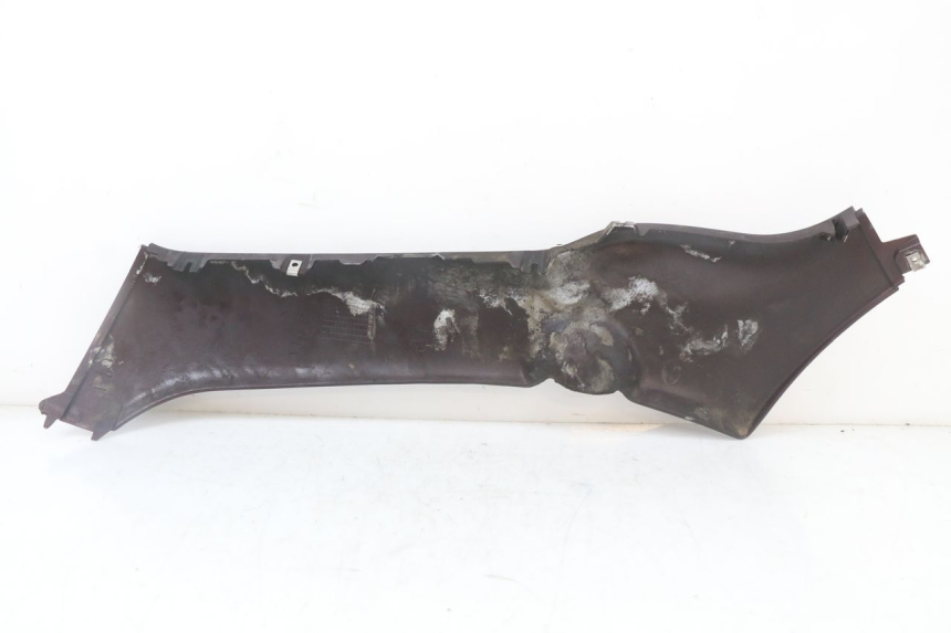 photo de BASSO DELLA SCATOLA DESTRA PIAGGIO X8 125 (2004 - 2007) - Primo piano tecnico