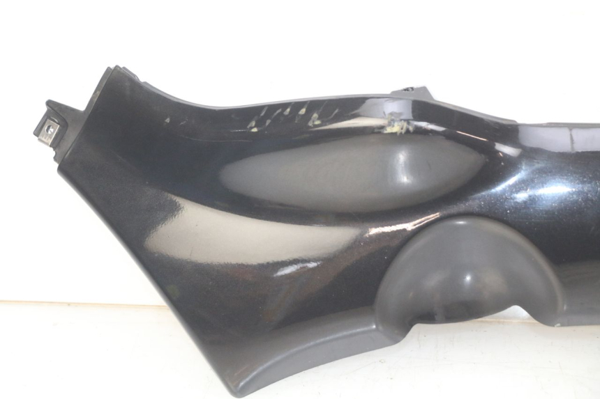 photo de BASSO DELLA SCATOLA DESTRA PIAGGIO XEVO - X EVO 125 (2007 - 2017) - Altra vista dell'articolo