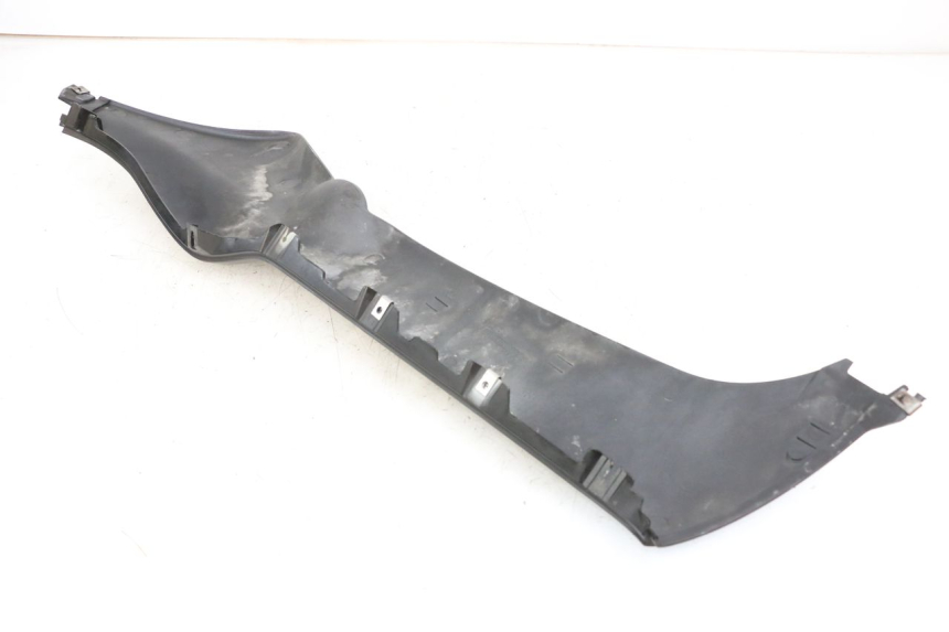 photo de BASSO DELLA SCATOLA DESTRA PIAGGIO XEVO - X EVO 125 (2007 - 2017) - Primo piano tecnico