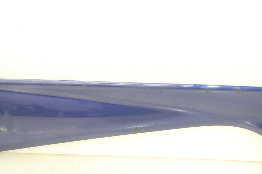 photo de BASSO DELLA SCATOLA DESTRA YAMAHA YP MAJESTY 400 (2004 - 2008) - Altra vista dell'articolo