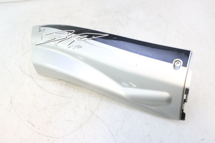photo de BASSO DELLA SCATOLA DESTRA YAMAHA YP MAJESTY 125 (2002 - 2006) - Primo piano tecnico