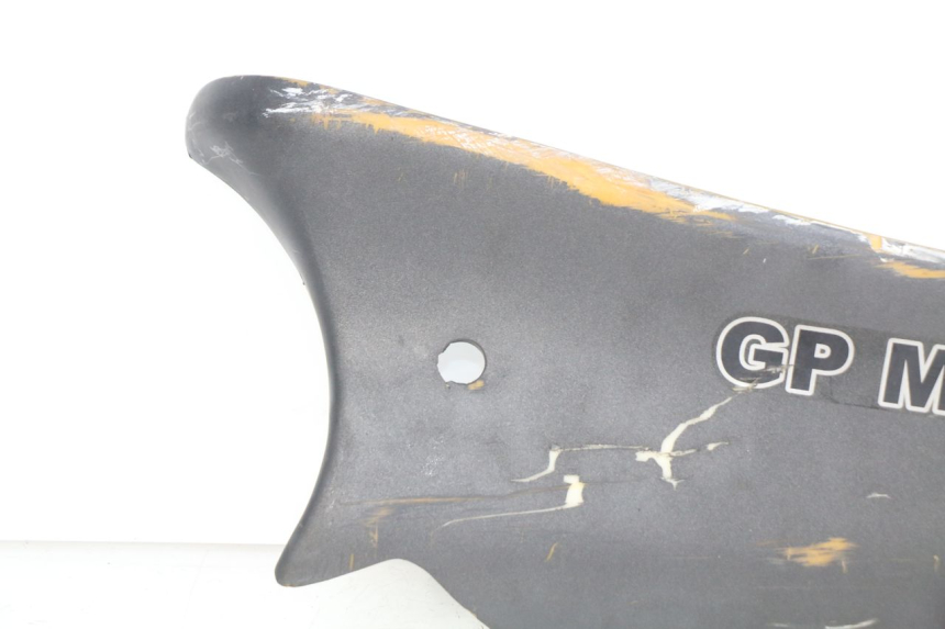 photo de BASSO DELLA SCATOLA DESTRA YIYING YY50QT-10 50 (2007 - 2022) - Stato della superficie e materiale