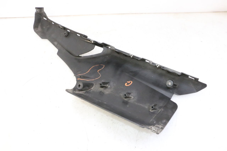 photo de SOTTOPEDANA SINISTRA QUADRO 4 4D 350 (2015 - 2018) - Primo piano tecnico