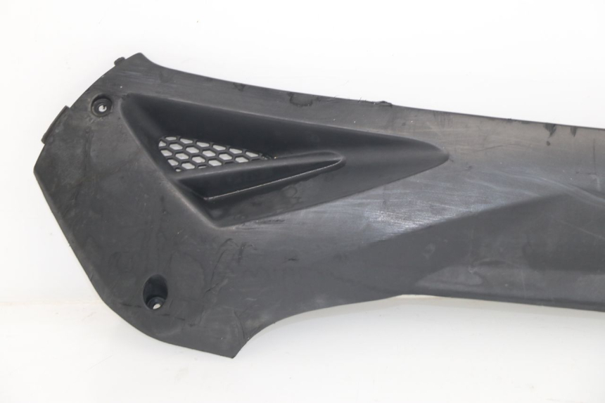 photo de SOTTOPEDANA SINISTRA KYMCO AGILITY CITY 50 (2008 - 2016) - Dettagli dei punti di fissaggio