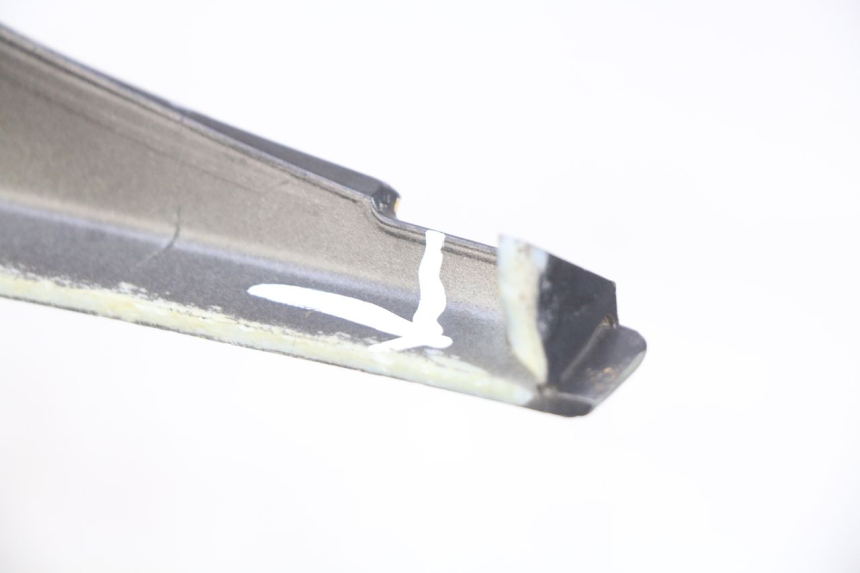 photo de BASSO DELLA SCATOLA SINISTRA PEUGEOT CITYSTAR 125 (2011 - 2017) - Altra angolazione