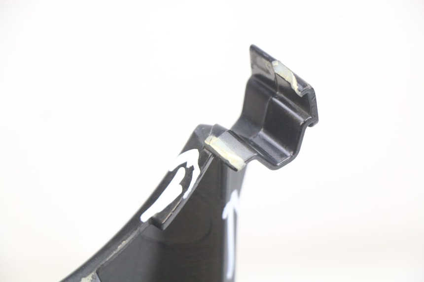 photo de BASSO DELLA SCATOLA SINISTRA PEUGEOT CITYSTAR 125 (2011 - 2017) - Primo piano tecnico