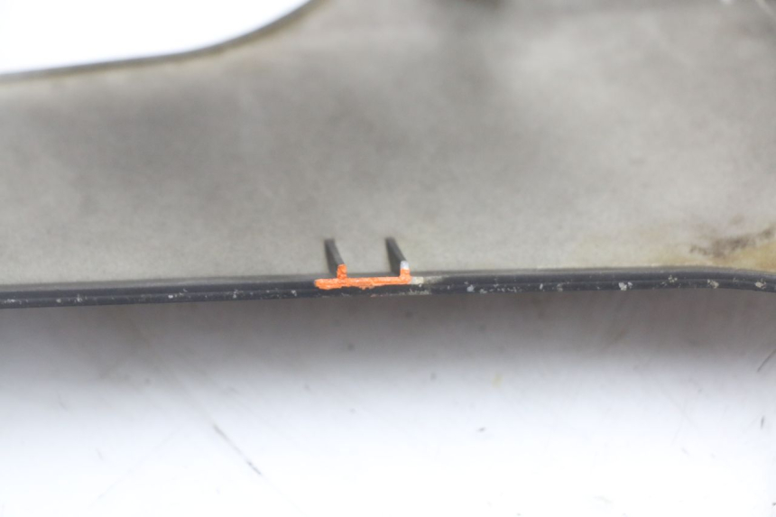 photo de SOTTOPEDANA SINISTRA LONGJIA EASY MAX 125 (2020 - 2024) - Dettagli dei punti di fissaggio