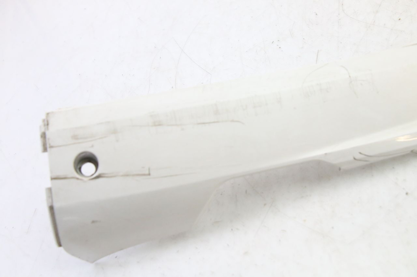 photo de BASSO DELLA SCATOLA SINISTRA SYM FIDDLE 3 III 125 (2014 - 2020) - Dettaglio del componente