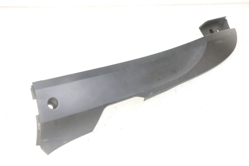 photo de SOTTOPEDANA SINISTRA SYM FIDDLE 3 III 50 (2014 - 2020) - Dettaglio del componente