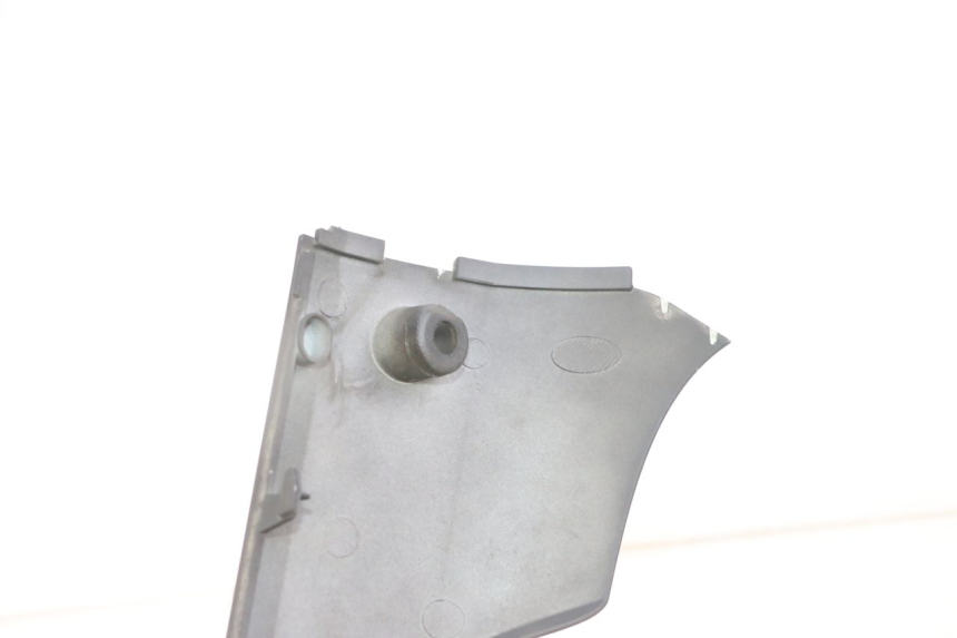 photo de SOTTOPEDANA SINISTRA SYM FIDDLE 3 III 50 (2014 - 2020) - Zoom sullo stato d'uso