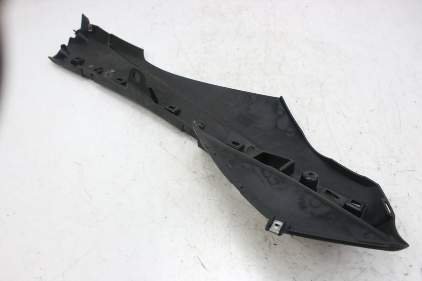 photo de BASSO DELLA SCATOLA SINISTRA PIAGGIO FLY 4T 50 (2013 - 2017) - Altra angolazione