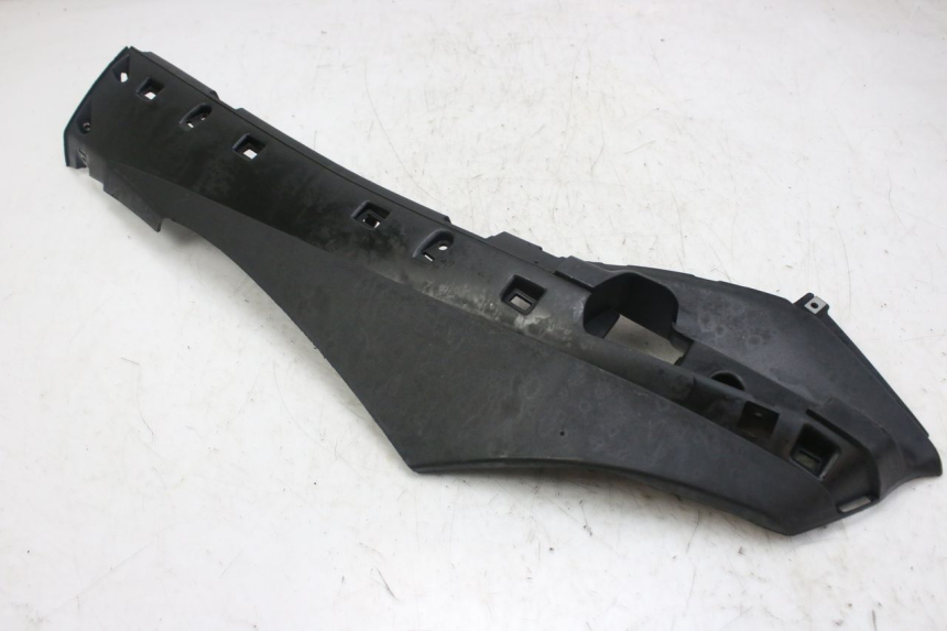 photo de BASSO DELLA SCATOLA SINISTRA PIAGGIO FLY 4T 50 (2013 - 2017) - Vista d'insieme del prodotto