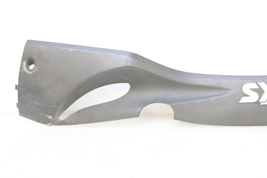 photo de SOTTOPEDANA SINISTRA SYM GTS EVO 125 (2009 - 2013) - Dettaglio del componente