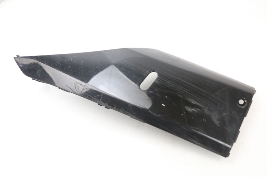 photo de Fiancata sinistra HONDA FES S-WING SWING 125 (2007 - 2015) - Dettagli dei punti di fissaggio