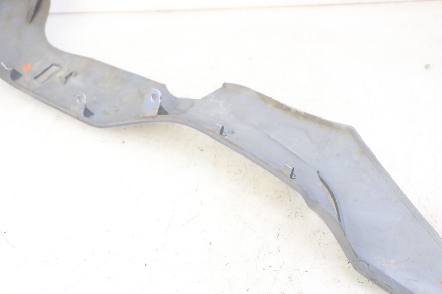 photo de SOTTOPEDANA SINISTRA SYM JOYMAX 125 (2010 - 2017) - Dettaglio del componente