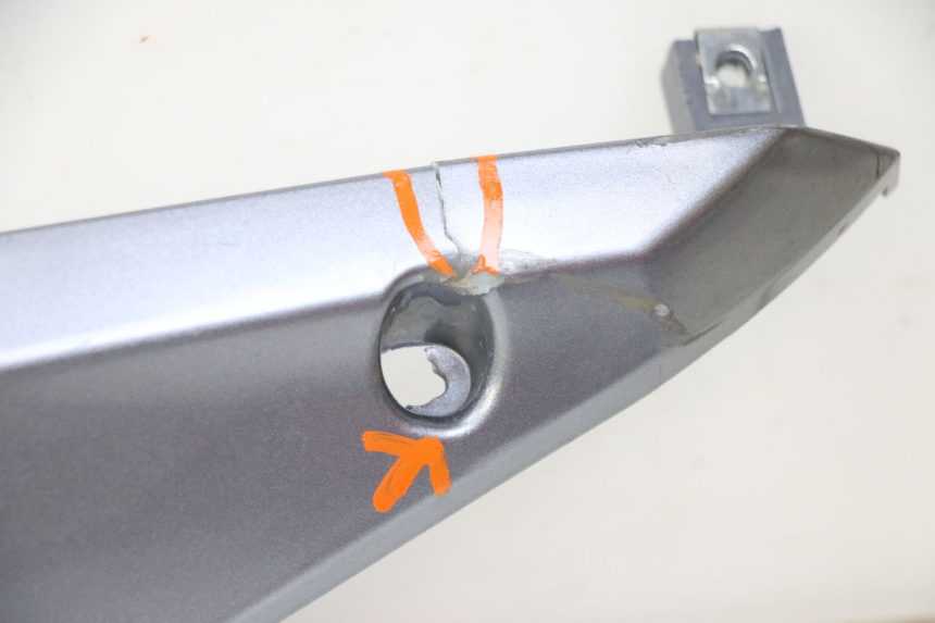 photo de SOTTOPEDANA SINISTRA SYM JOYMAX 125 (2010 - 2017) - Primo piano ad alta risoluzione