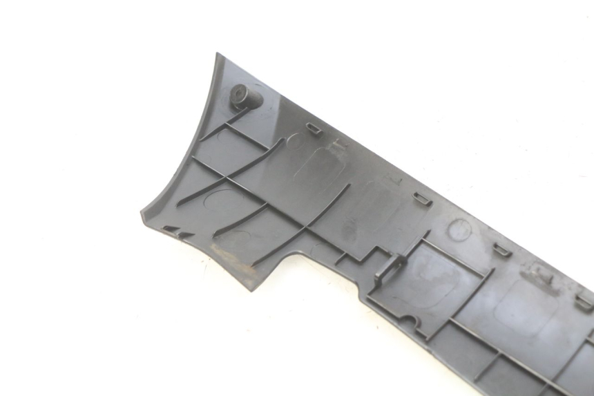 photo de BASSO DELLA SCATOLA SINISTRA PEUGEOT KISBEE 4T 50 (2010 - 2017) - Marcature e riferimenti originali