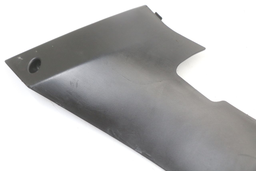 photo de BASSO DELLA SCATOLA SINISTRA PEUGEOT KISBEE 4T 50 (2010 - 2017) - Dettaglio del componente