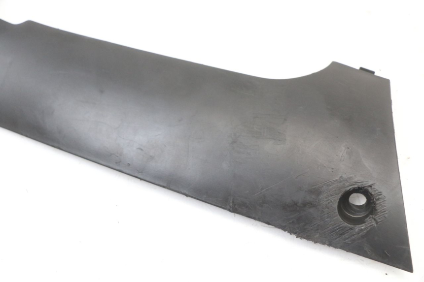 photo de BASSO DELLA SCATOLA SINISTRA PEUGEOT KISBEE 4T 50 (2010 - 2017) - Zoom sullo stato d'uso