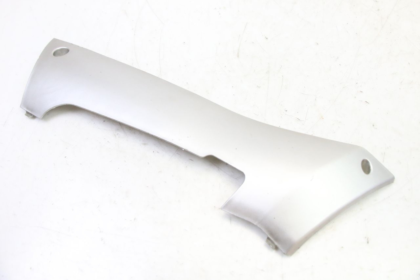 photo de BASSO DELLA SCATOLA SINISTRA PEUGEOT KISBEE 4T 50 (2018 - 2022) - Dettaglio del componente